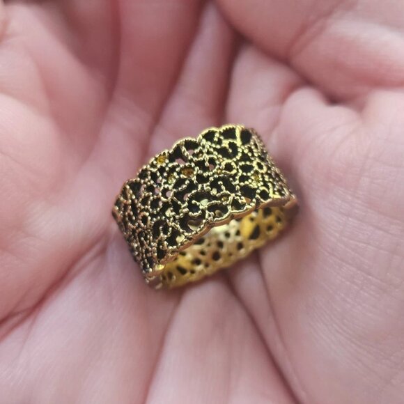 Fashion Ring Band Gold Tone Antique Style Finger Band Unisex Size 9.5 Unbranded - Picture 8 of 10